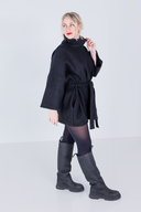 Hailey ullponcho i sort