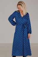 Mette blå polkadot kjole