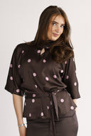 Bekka blus brun och rosa