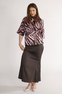 Bekka blus brun och rosa zebra