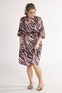 Cornelia klänning brun och rosa zebra