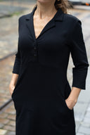 Kristine svart midiklänning