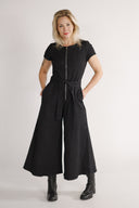 Tordis svart denim jumpsuit