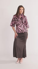 Bekka blus brun och rosa zebra