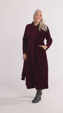 Joy vinröd babycord-kappa/skjortklänning