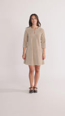 Margrete beige tunikaklänning